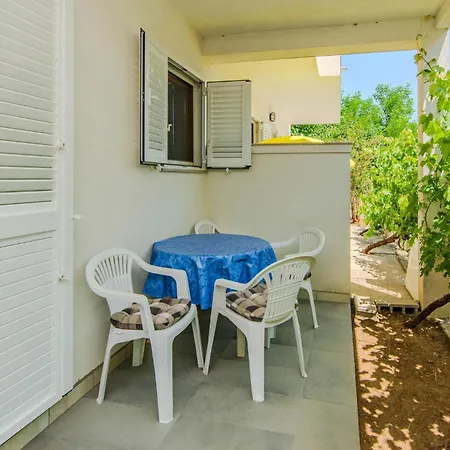 1 Bedroom Cozy In Apartamento *